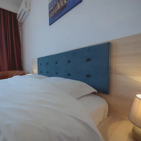 Hotel Q