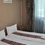 Q Hotel