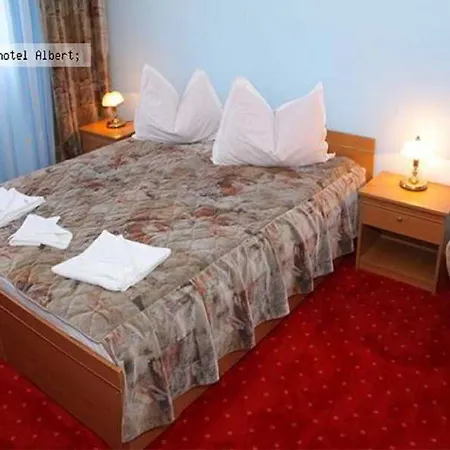 Hotel Q 3*