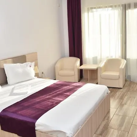 Q Hotell 3*