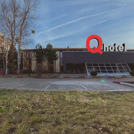 Hotel Q