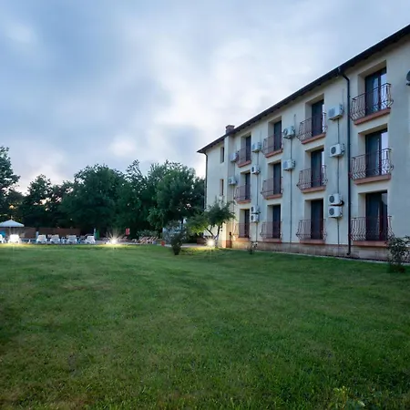 Hotel Q 3*