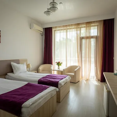 Hotel Q 3*