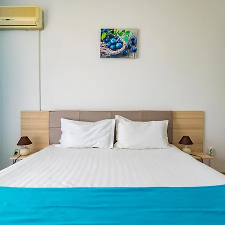 Q Hotel