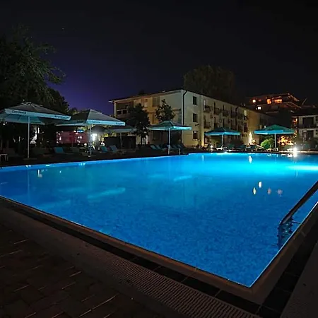 Q 3* Neptun
