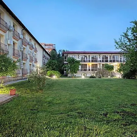 Hotel Q 3*