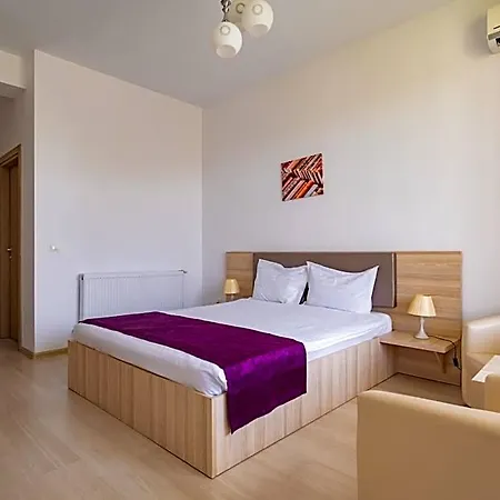 Hotel Q 3*