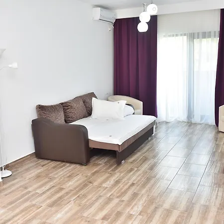 Q 3* ネプトゥン