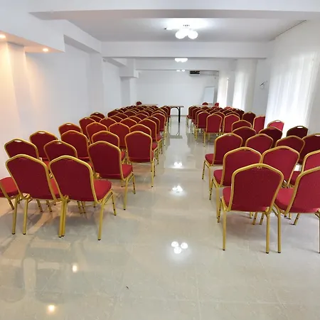 Hotell Q 3*