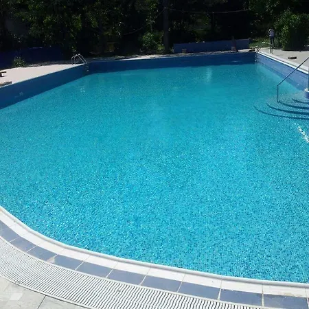 Q 3* Neptun